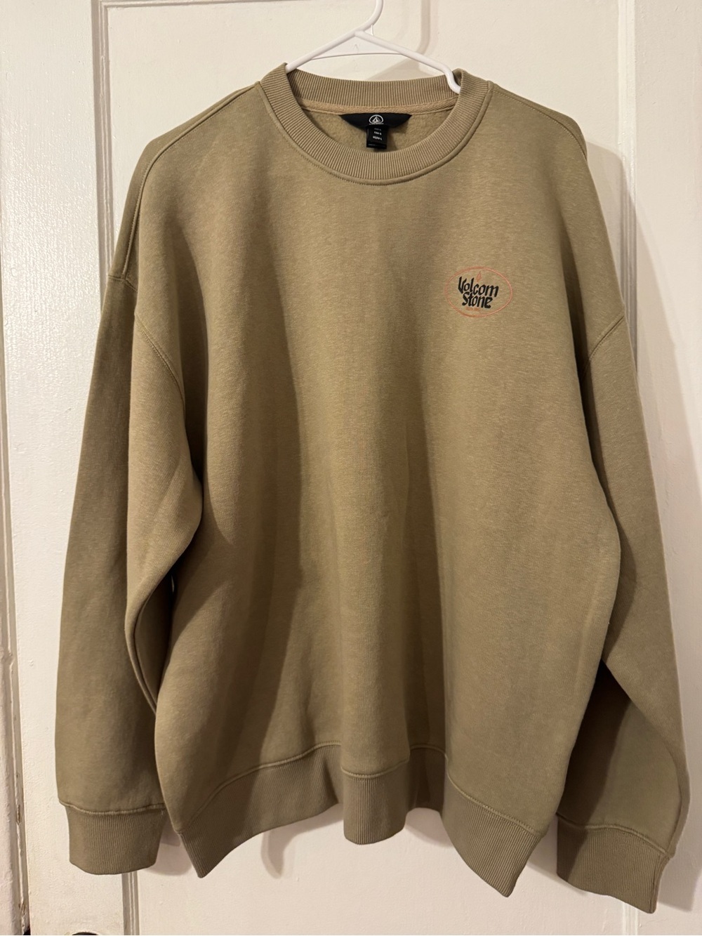 Men’s Volcom crewneck size large